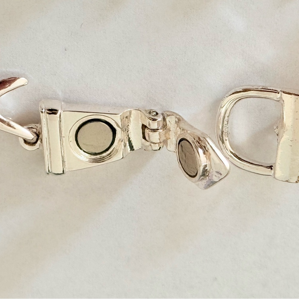 Silver Starfish Bracelet - Picture 4 of 4